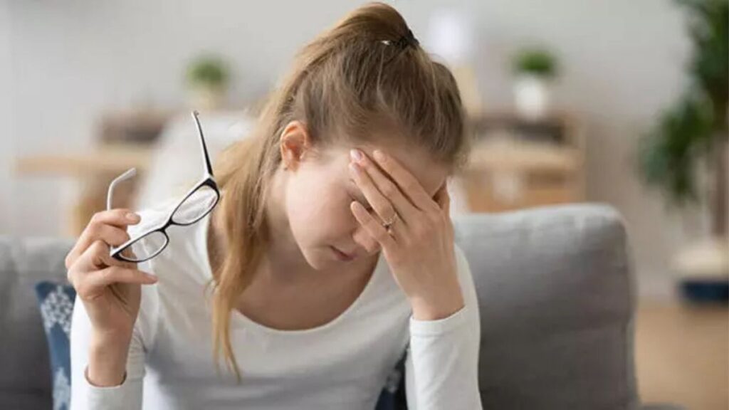 Vertigo Hakkında Bilmeniz Gerekenler: Nedenleri, Belirtileri Ve Tedavi Yöntemleri